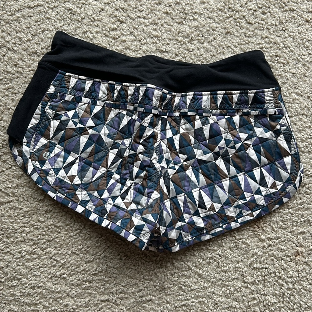 Lululemon Quilted Geometric Patterned Women's Sho… - image 3